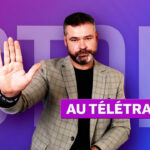 Clément Bergon tend la main devant le texte « Stop au télétravail ».